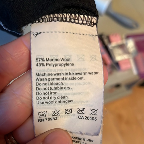 Helly Hansen base layer - Picture 5 of 5